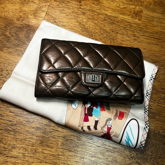 CHANEL Handbags - Chanel Quilted Metallic Brown Leather Wallet - Women